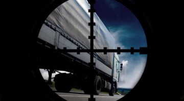 Regente Feij�: motorista aciona a pol�cia e comunica roubo de carga de �leo vegetal