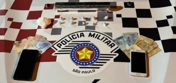 Com meio quilo de coca�na, homem, de 35 anos, e namorada, de 14, s�o detidos por tr�fico de droga, em Adamantina