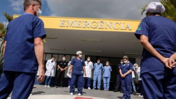 Profissionais de enfermagem podem fazer greve em protesto  suspenso do piso salarial