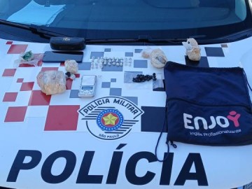 Pol�cia prende homem e apreende adolescente por tr�fico de drogas em Luc�lia