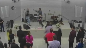 'Quis testar se Deus � Deus', diz pastor sobre homem que o atacou com faca em culto transmitido ao vivo