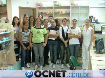 Cenaic: alunos do curso de farm�cia participaram de uma visita t�cnica