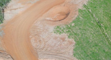 Prefeitura de Sagres entrega 1km de Melhor Caminho em estrada rural da Placa 28