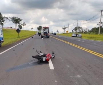 Jovem morre v�tima de acidente entre Pomp�ia e Quintana