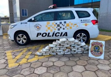 Motorista demonstra nervosismo durante fiscaliza��o e acaba preso com 47 kg de skank escondidos em pneus, em Rancharia