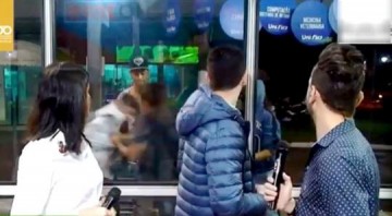 V�DEO: Briga interrompe entrevista de prefeito durante programa de TV em Ourinhos