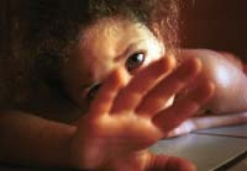 Tr�s s�o presos por roubar e estuprar mulher