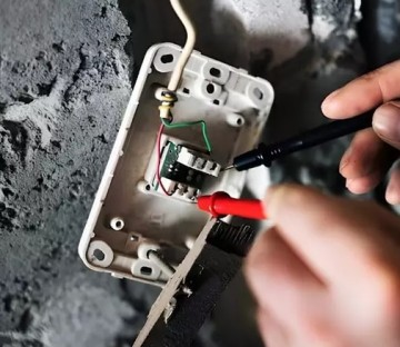 �Gato� na rede de energia el�trica leva mulher � pris�o em flagrante