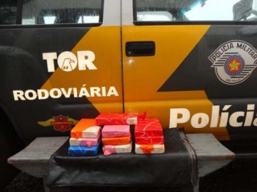 Dupla � presa com dez tabletes de coca�na em Presidente Venceslau