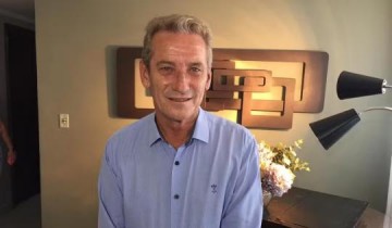 Vereadores votam por arquivamento da den�ncia que pedia cassa��o do prefeito Ed Thomas