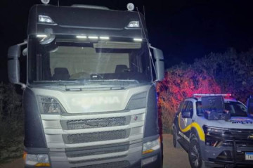 Roubos de caminh�es e carretas disparam em rodovias paulistas