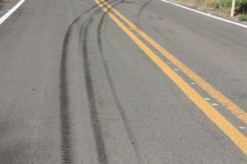 Colis�o entre carro e caminh�o bitrem deixa mulher em estado grave em Monte Castelo