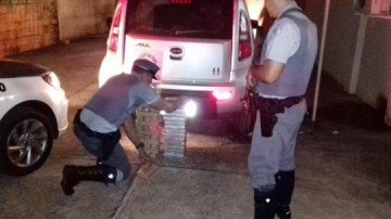 Pol�cia Rodovi�ria apreende 41,5kg de coca�na na lataria de carro em Parapu�