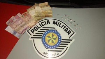 PM prende dupla de traficantes em OC; um deles passou mal ap�s engolir por��o de coca�na