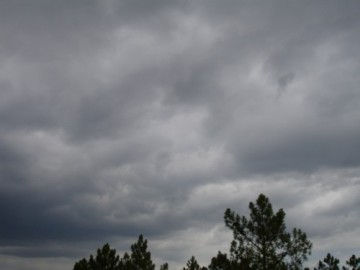 Sexta de sol entre nuvens em OC