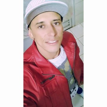 Empres�rio perde pasta com dinheiro e documentos e mototaxista devolve tudo em Osvaldo Cruz