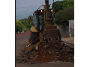 Departamento Municipal de Trnsito interdita rua Rondon para servios de restaurao do pavimento