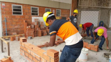 Prefeitura de Osvaldo Cruz e Senar oferecem curso gratuito de pedreiro