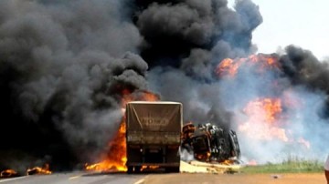 Bastos: pol�cia identifica motorista morto em batida entre carreta e caminh�o-tanque