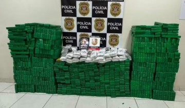 Pol�cia Civil apreende quase uma tonelada de maconha, skank e haxixe em ve�culos, em Mirante do Paranapanema