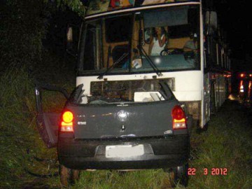 Choque entre ve�culos faz duas v�timas fatais em Parapu�