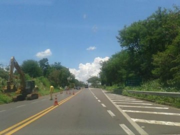 DER adota sistema Pare e Siga no trevo de Luc�lia