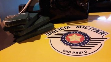 Presidente Venceslau: Com tabletes de coca�na dentro da bolsa, passageira de �nibus fica nervosa durante fiscaliza��o policial e acaba presa