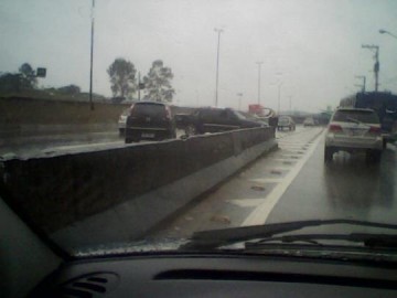 Por conta da chuva, tr�s acidentes s�o registrados na Nova Alta Paulista