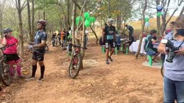 V�DEO: Parceria entre Prefeitura e moradores garante pista de ciclismo no Residencial Figueiras