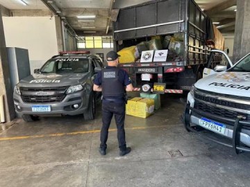 Pol�cia Rodovi�ria e Receita Federal apreendem R$ 850 mil em produtos contrabandeados em Dracena