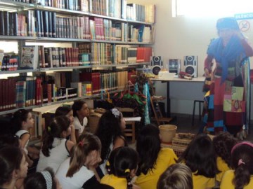 Viagem Liter�ria re�ne crian�as na Biblioteca Municipal