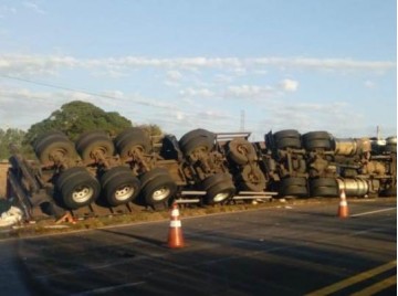 Acidente deixa motorista em estado grave na SP-294 em Fl�rida Paulista