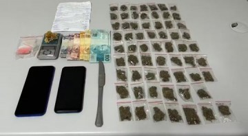 Jovem que anunciava drogas por aplicativo � preso com 62 por��es de maconha, em Tarabai