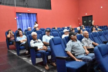 Prefeitura de Osvaldo Cruz promove palestra de orientao para idosos beneficiados com mutiro de catarata