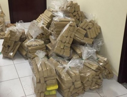 Carga de maconha foi apreendida na SP-425, em Tarabai (Foto: J�nior Paschoalotto/TV Fronteira)