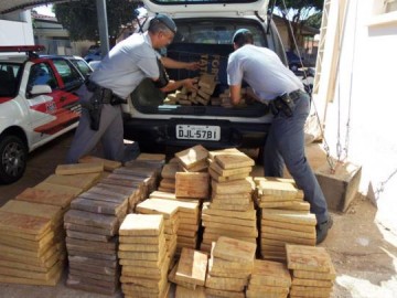 PM apreende meia tonelada de maconha em Adamantina