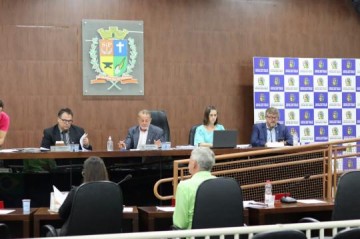 C�mara arquiva CEI contra Vera Morena e Adelino Alves