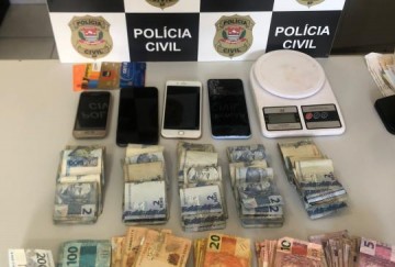 Pol�cia Civil de Parapu� cumpre mandados de busca e apreens�o no munic�pio