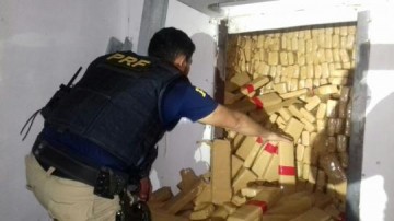 Pol�cia Rodovi�ria Federal apreende no Paran� 2,4 toneladas de maconha que vinham para Quintana