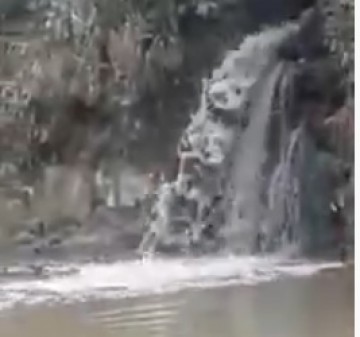 VDEO: assista o que um internauta denunciou sobre despejo de esgoto no Rio Feio em Santpolis