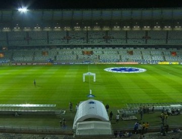 Cruzeiro e Palmeiras jogam por vaga e tranquilidade para o restante de 2015