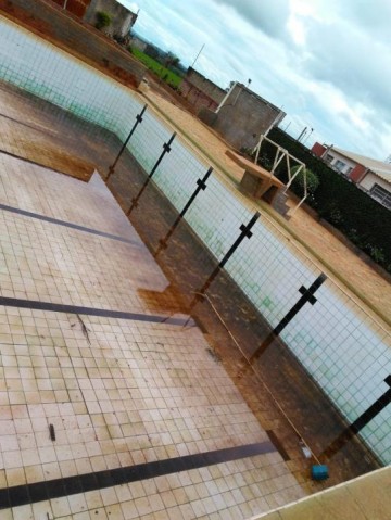 Morador de Salmour�o denuncia abandono de clube p�blico diante de casos de dengue