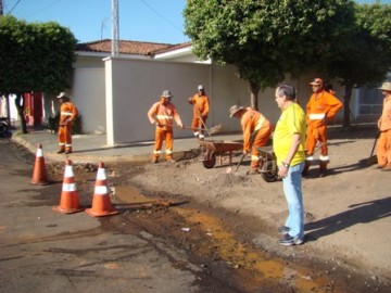 Moradores do Para�so reclamam de poeira