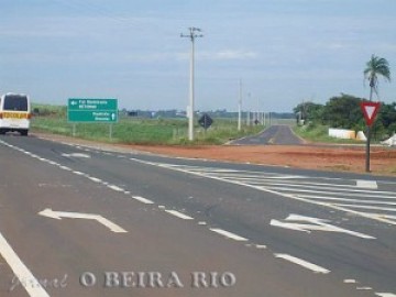 Desvio pela BR-158 est� esvaziando com�rcio de Paulic�ia