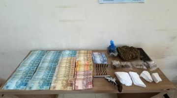 BURITAMA: Homem � preso com arma, drogas e R$ 5 mil em esp�cie dentro de condom�nio