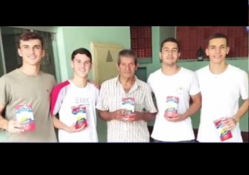 V�DEO: Etec Amim Jundi arrecada alimentos para entidades da cidade