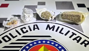 Dupla � presa com por��es de coca�na, crack e maconha na Rodovia Engenheiro Byron de Azevedo Nogueira