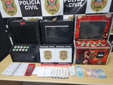 Opera��o policial apreende m�quinas ca�a-n�queis e equipamento para jogo do bicho em bar, em Dracena