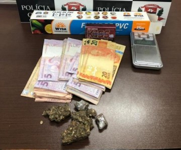 Pol�cia Civil de Tup� cumpre mandados e prende traficante, adolescentes e apreende droga, dinheiro e objetos