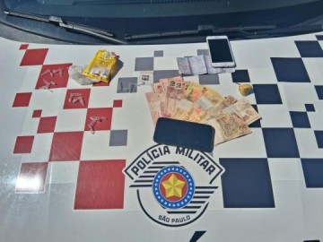 PM prende homem por suspeita de tr�fico na Vila Santa Helena